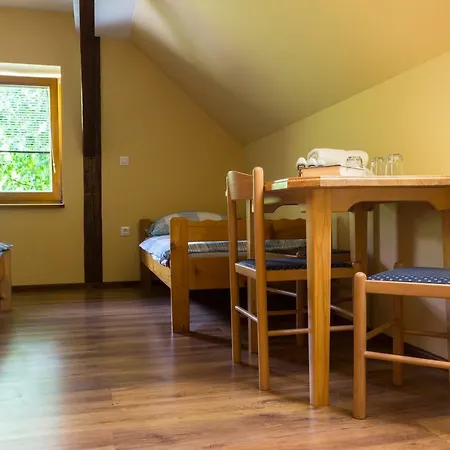 Turisticna Kmetija Toman Bivanje na kmetiji *